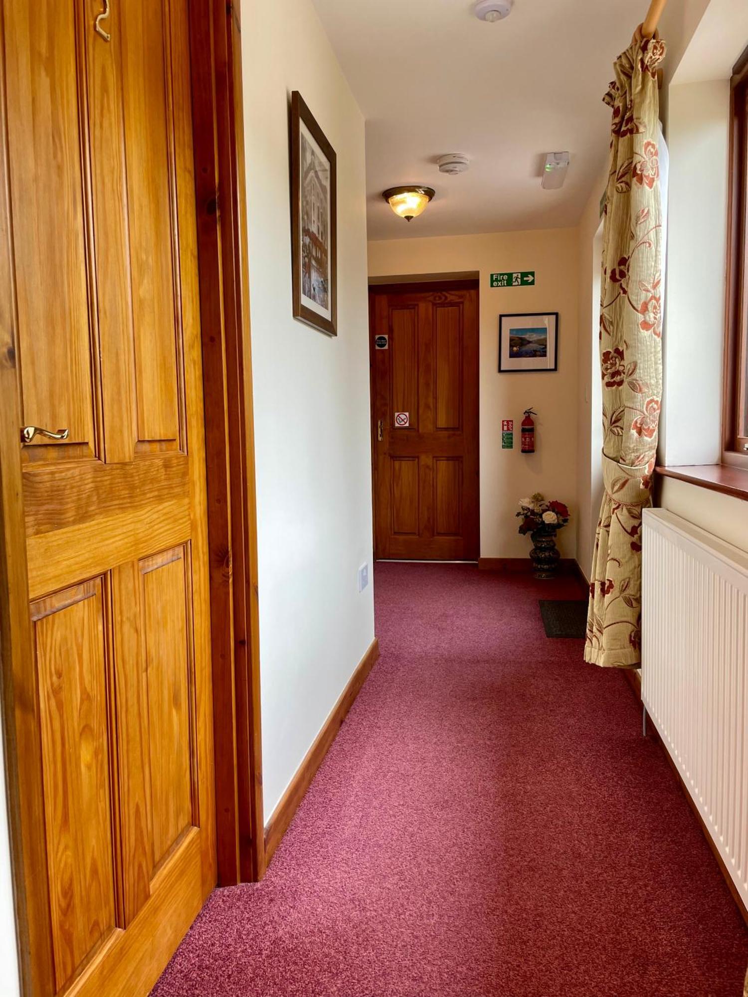 Newton Reigny Sunset House B&B 외부 사진